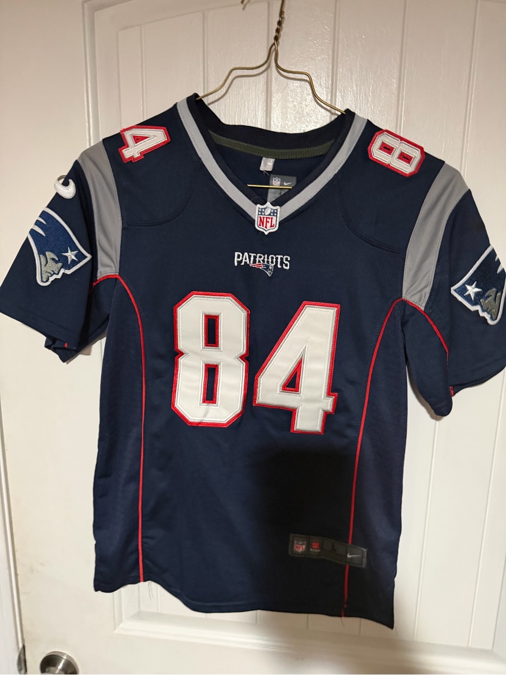 Youth large Nike Patriots Navy Blue #84 Football Jersey